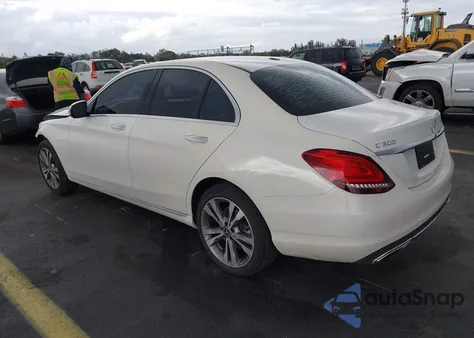2019 Mercedes-Benz C 300 из США, поврежденный, VIN WDDWF8DB7KR483994